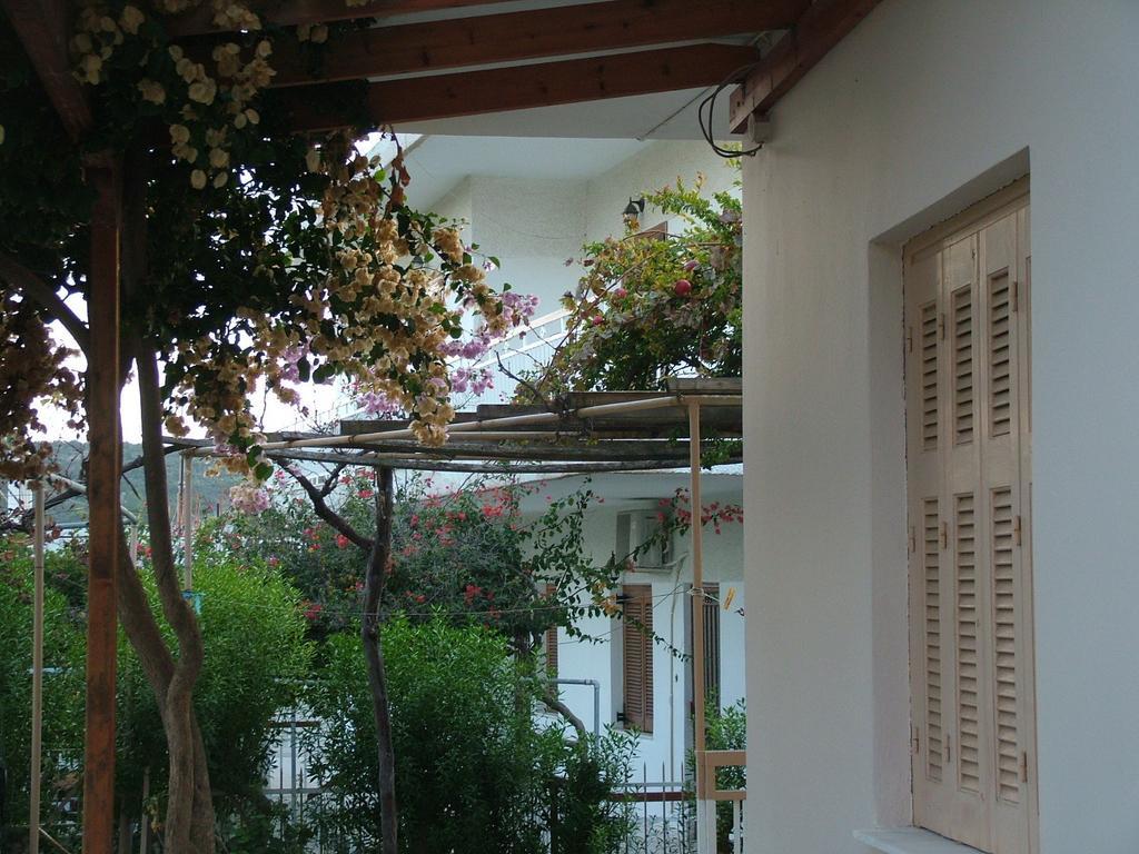 George'S Apartment Agia Marina  Camera foto