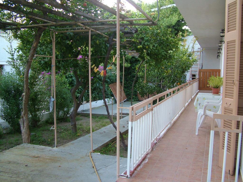 George'S Apartment Agia Marina  Camera foto